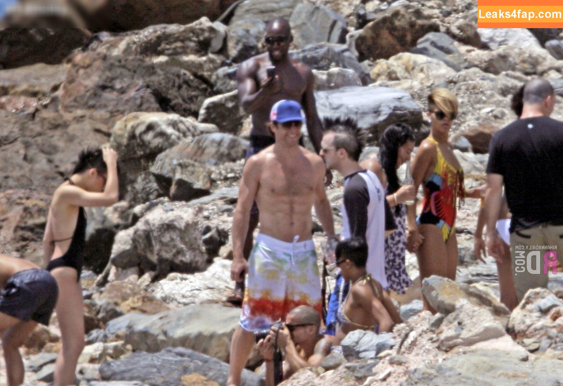 Rihanna / badgalriri leaked photo photo #2416