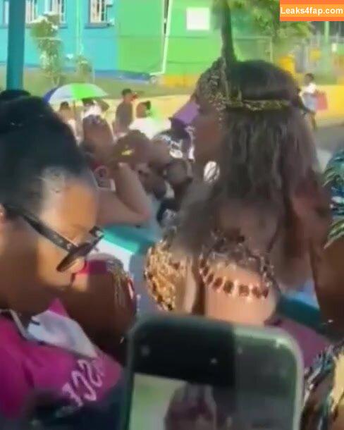 Rihanna / badgalriri leaked photo photo #2440