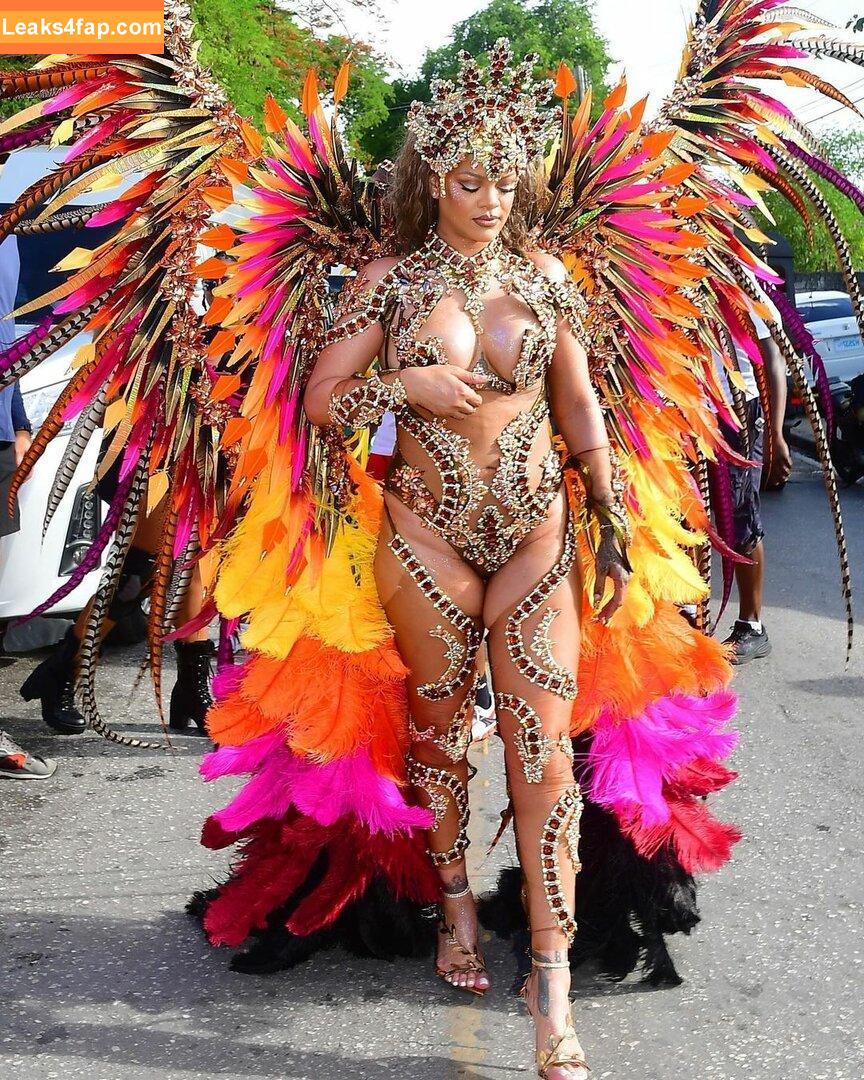Rihanna / badgalriri leaked photo photo #2443