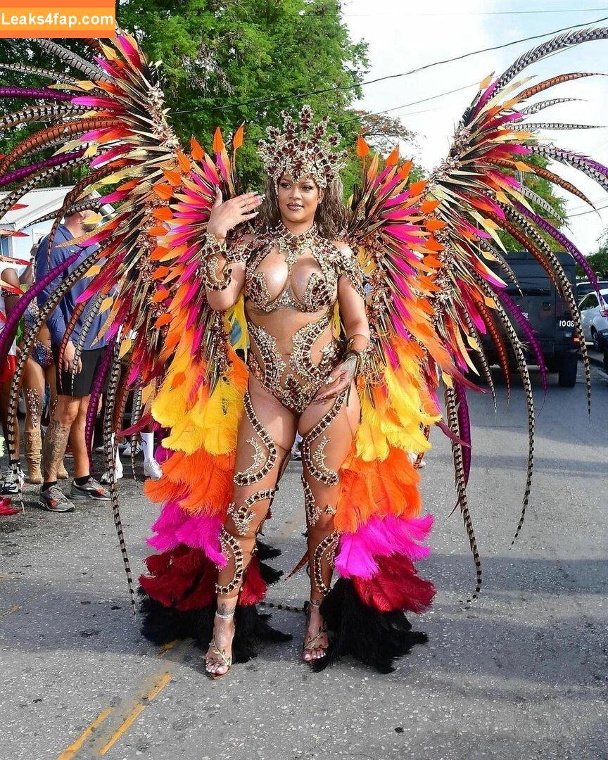 Rihanna / badgalriri leaked photo photo #2444