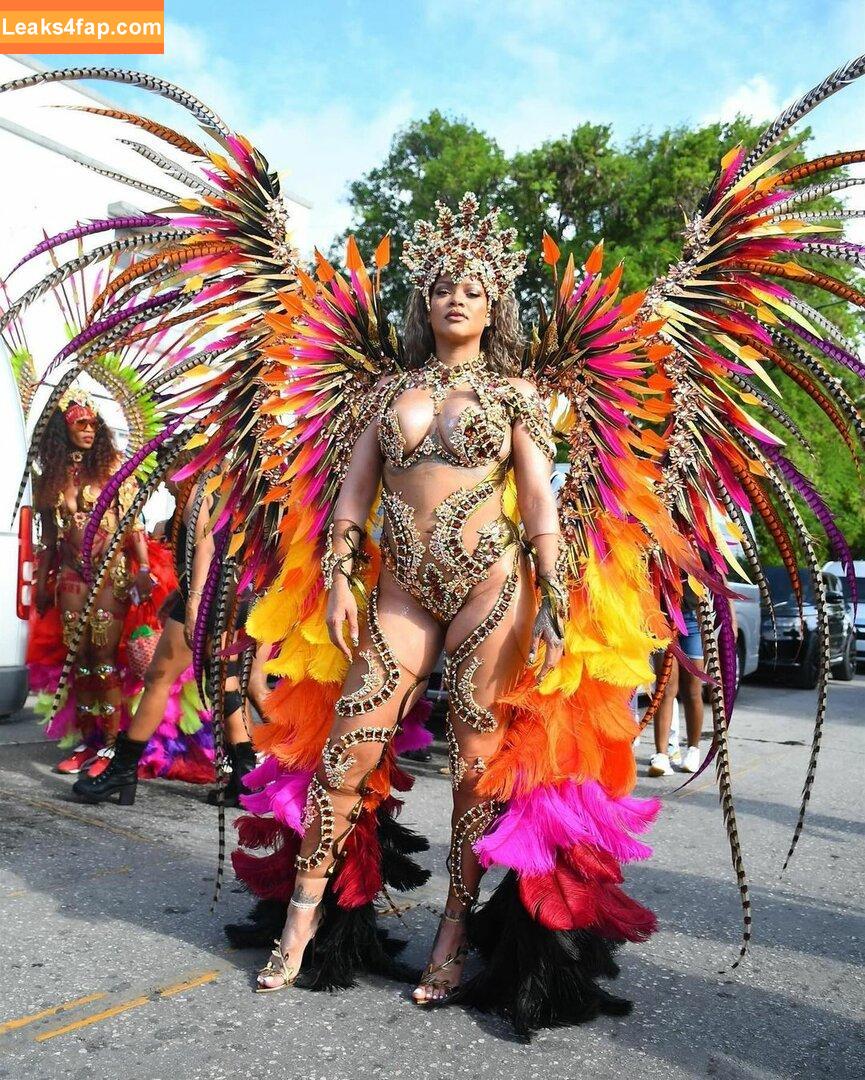 Rihanna / badgalriri leaked photo photo #2445