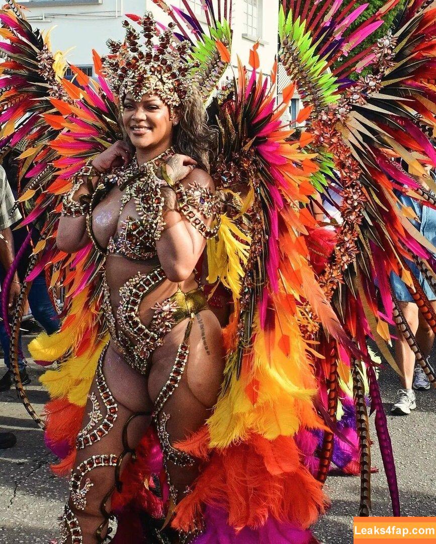 Rihanna / badgalriri leaked photo photo #2450