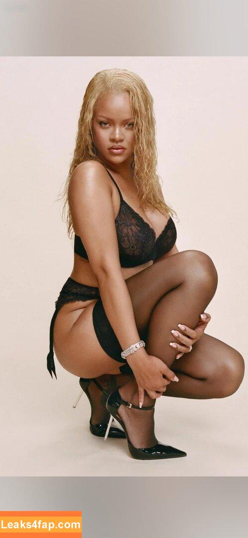 Rihanna / badgalriri leaked photo photo #2491