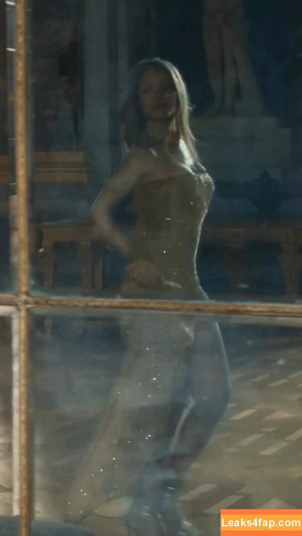 Rihanna / badgalriri leaked photo photo #2604