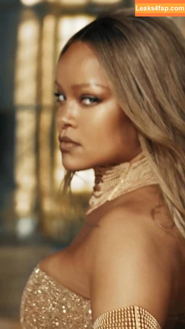 Rihanna / badgalriri leaked photo photo #2606