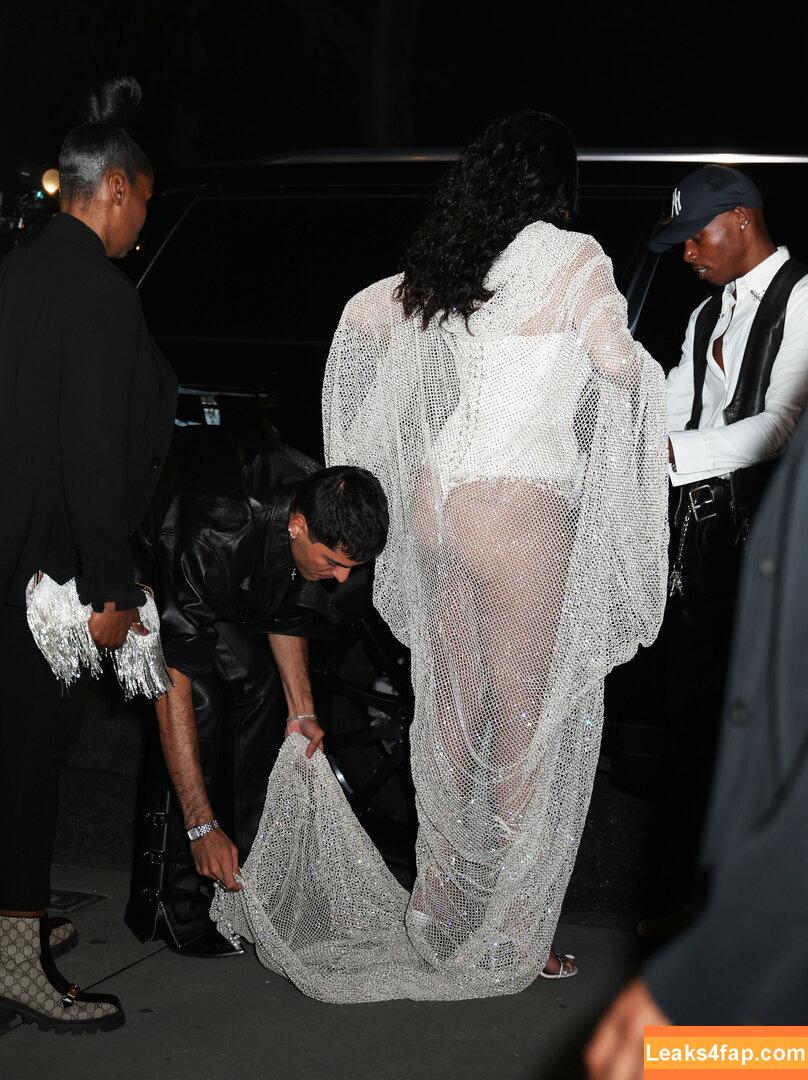 Rihanna / badgalriri leaked photo photo #2672