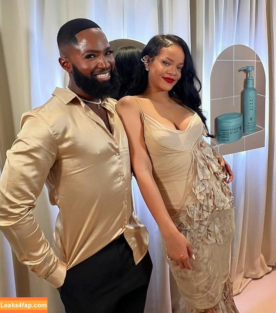 Rihanna / badgalriri leaked photo photo #2748