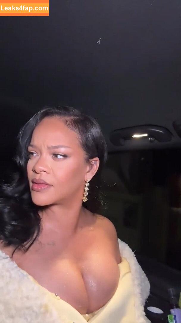 Rihanna / badgalriri leaked photo photo #2773