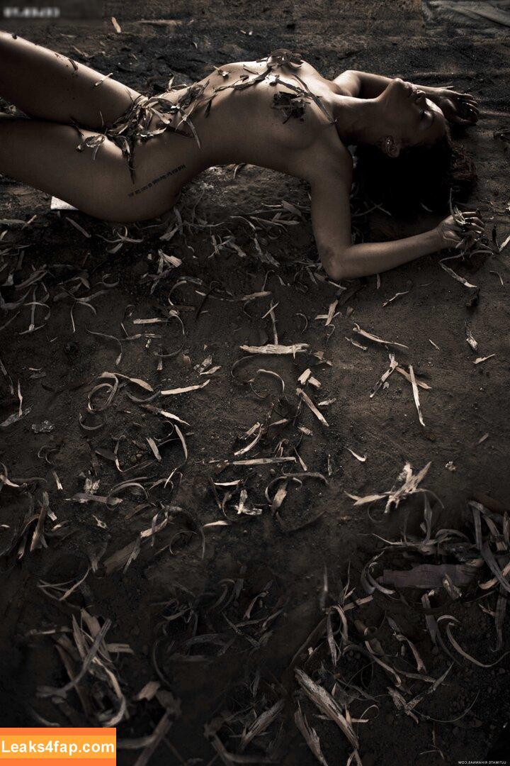 Rihanna / badgalriri leaked photo photo #2848