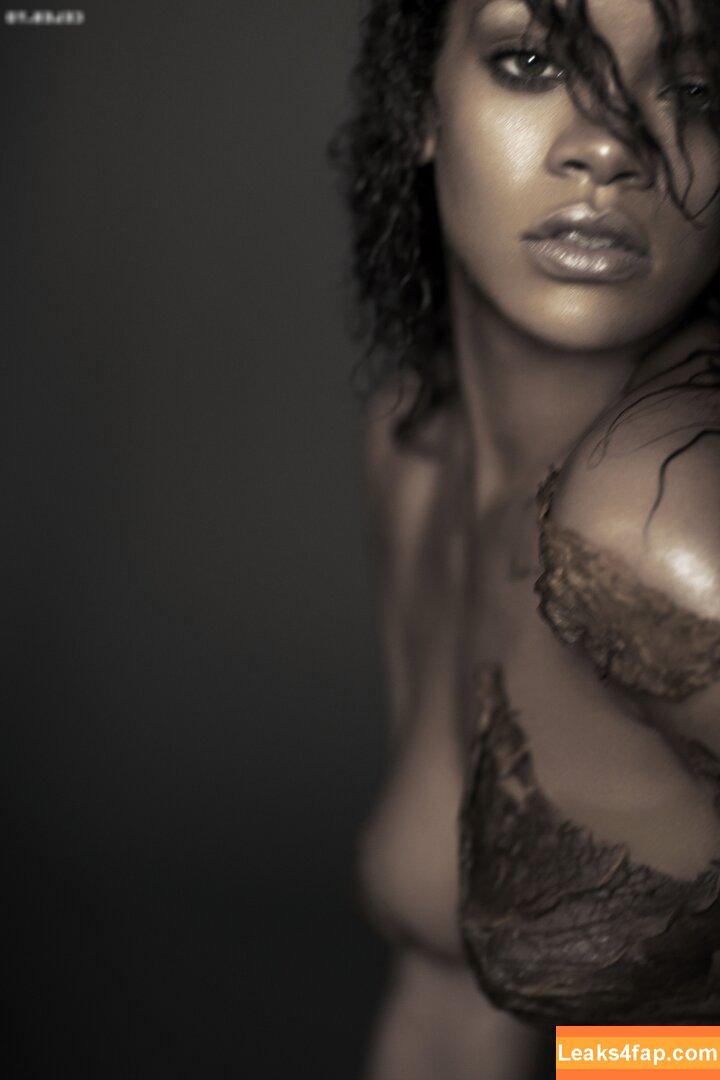 Rihanna / badgalriri leaked photo photo #2860