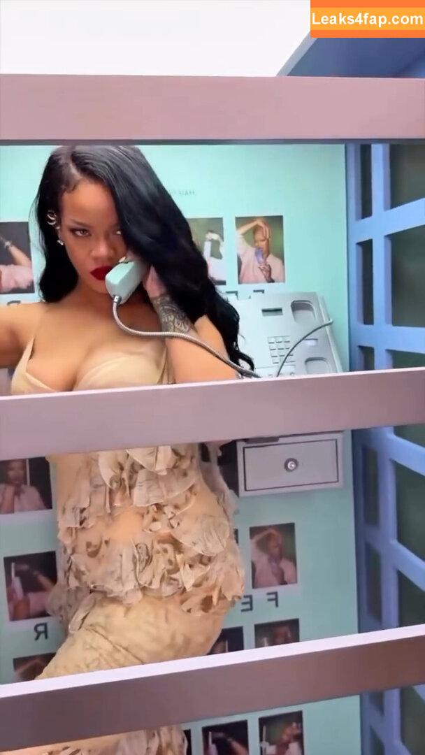 Rihanna / badgalriri leaked photo photo #2880