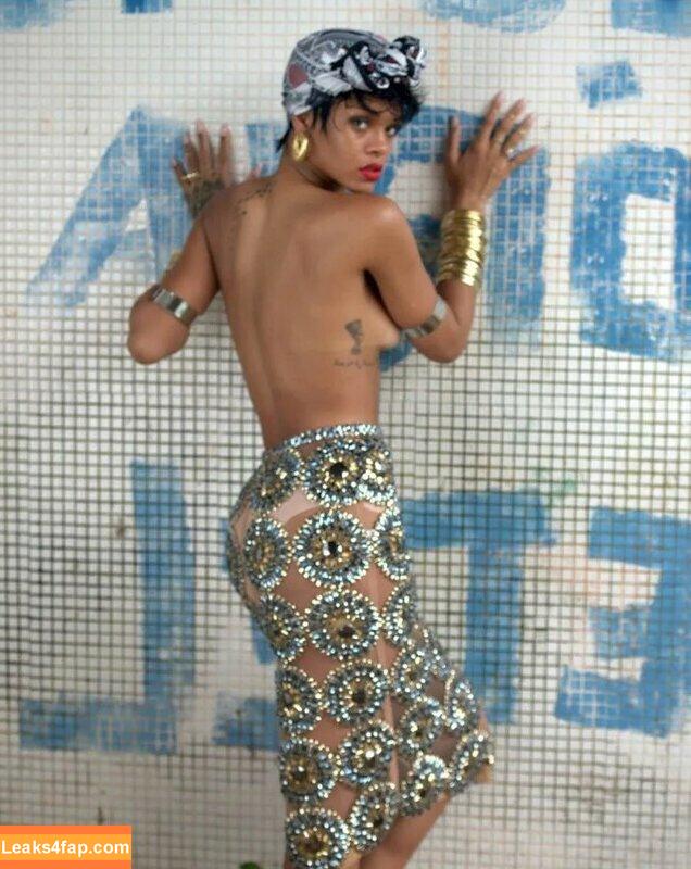 Rihanna / badgalriri leaked photo photo #2888