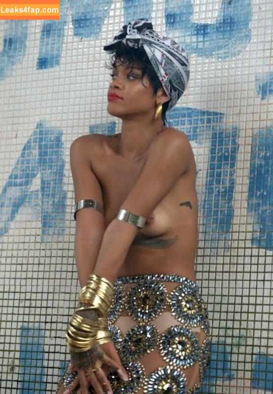 Rihanna / badgalriri leaked photo photo #2899