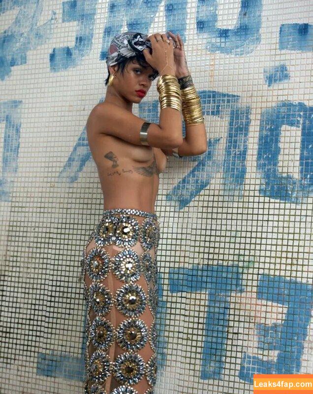 Rihanna / badgalriri leaked photo photo #2903