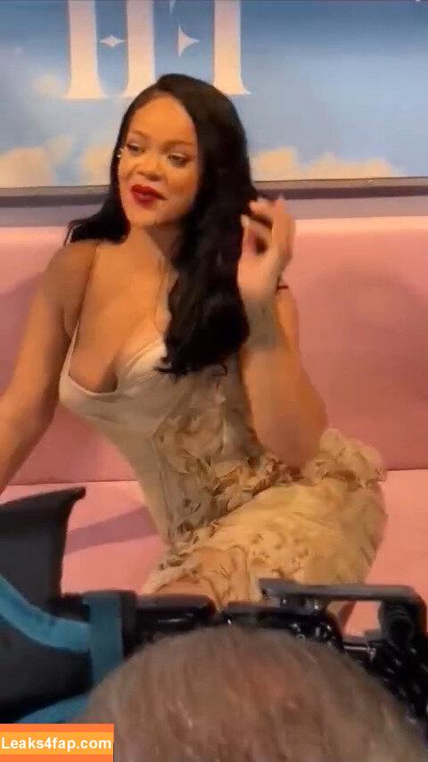 Rihanna / badgalriri leaked photo photo #2962