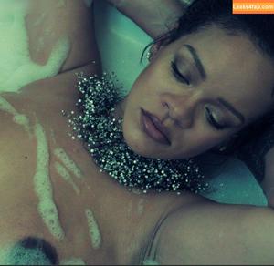 Rihanna photo #2012