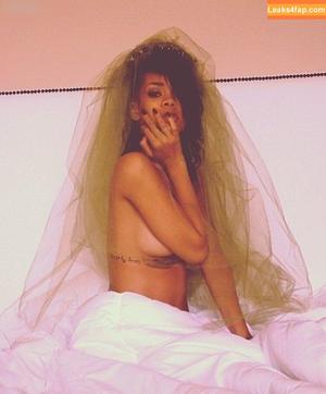Rihanna photo #2034