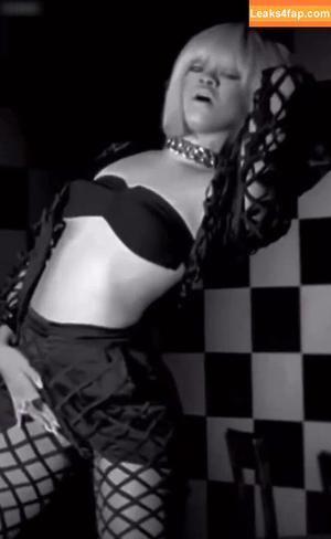 Rihanna photo #2071