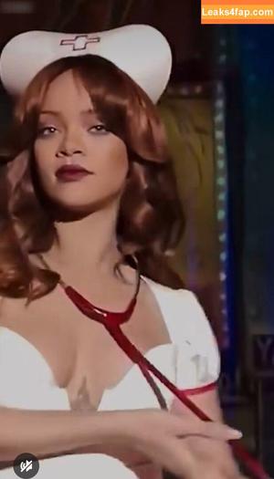 Rihanna photo #2072