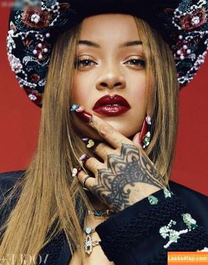 Rihanna photo #2088