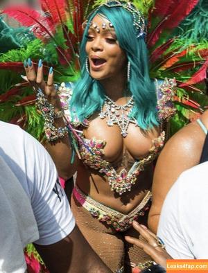 Rihanna photo #2163