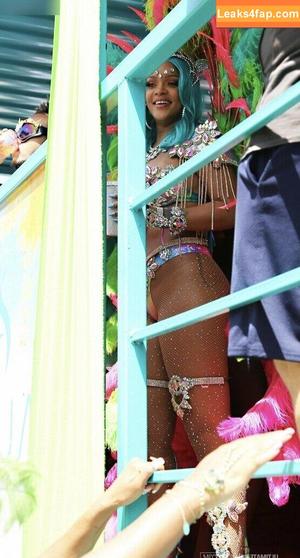 Rihanna photo #2166