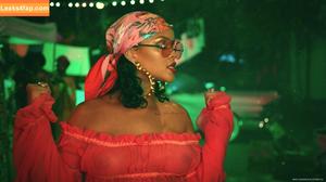 Rihanna photo #2233