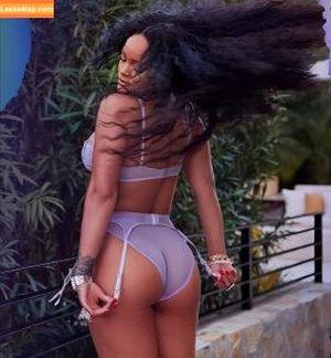 Rihanna photo #2275
