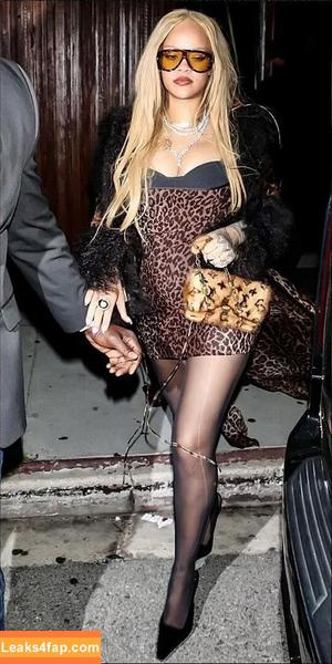 Rihanna photo #2283