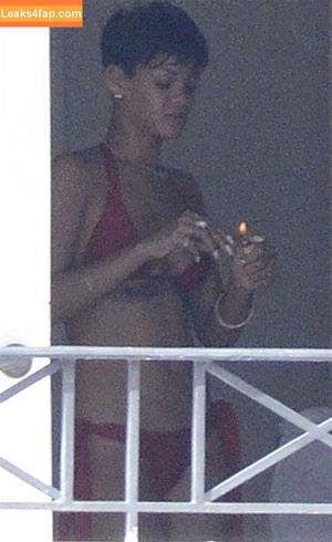 Rihanna photo #2331