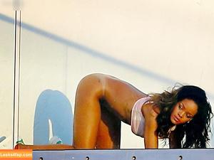 Rihanna photo #2340