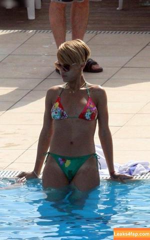Rihanna photo #2396