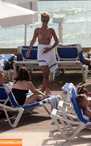 Rihanna photo #2397