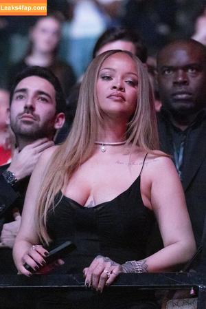 Rihanna photo #2695