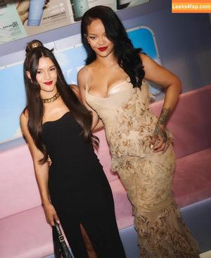 Rihanna photo #2745