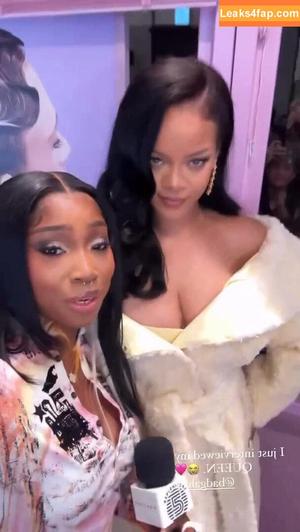 Rihanna photo #2753