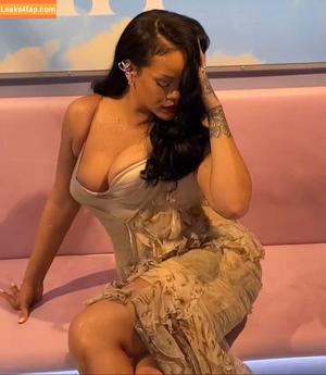 Rihanna photo #2761
