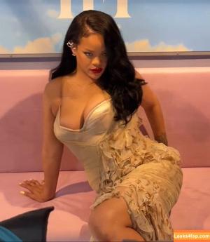 Rihanna photo #2763