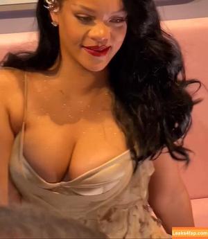Rihanna photo #2771