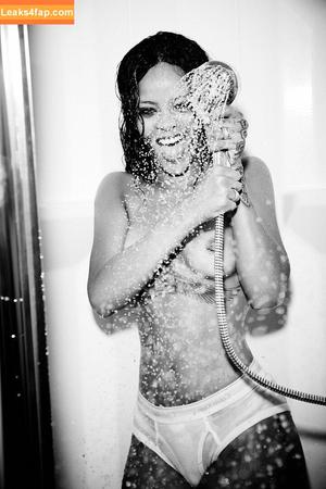 Rihanna photo #2790