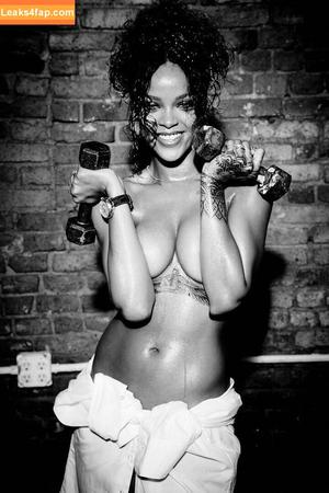 Rihanna photo #2795