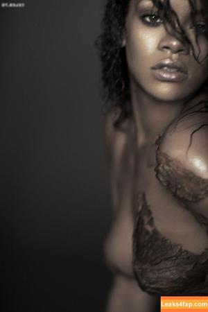 Rihanna photo #2860