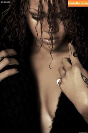Rihanna photo #2863