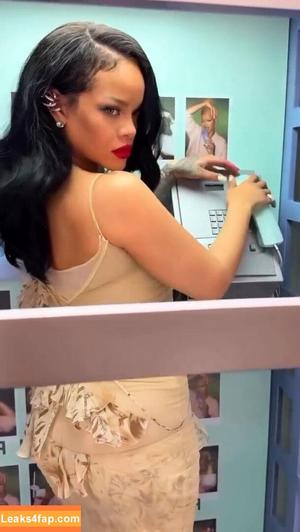 Rihanna photo #2881