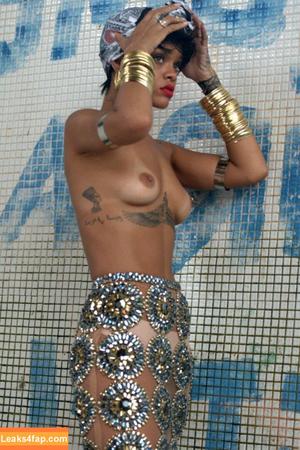 Rihanna photo #2898