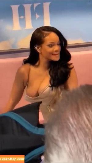 Rihanna photo #2964