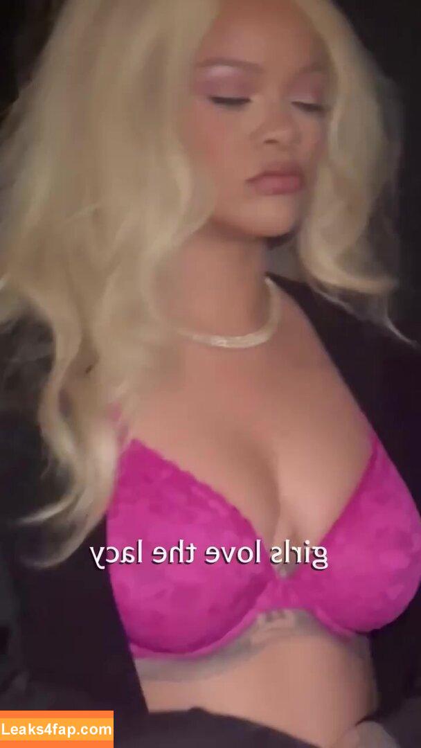 Rihanna / badgalriri leaked photo photo #3039
