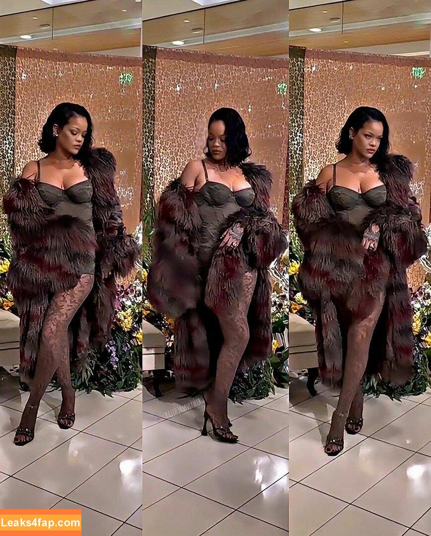 Rihanna / badgalriri leaked photo photo #3058