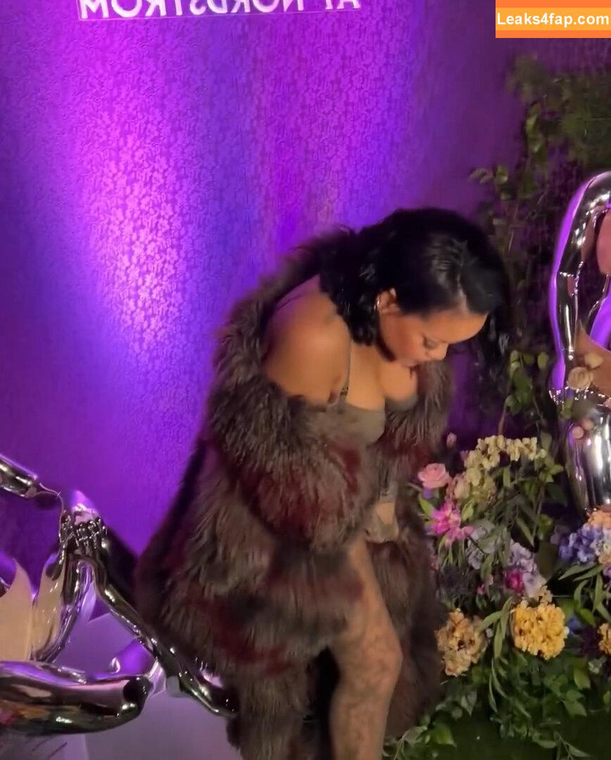 Rihanna / badgalriri leaked photo photo #3062