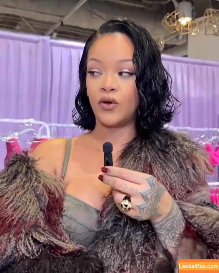 Rihanna / badgalriri leaked photo photo #3076